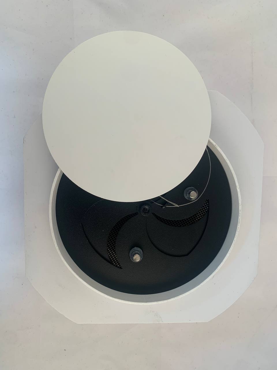 Вентиляционная магнитная решётка КОХ 100/125-150мм для ГКЛ белая 1шт ECLIPSE-1 