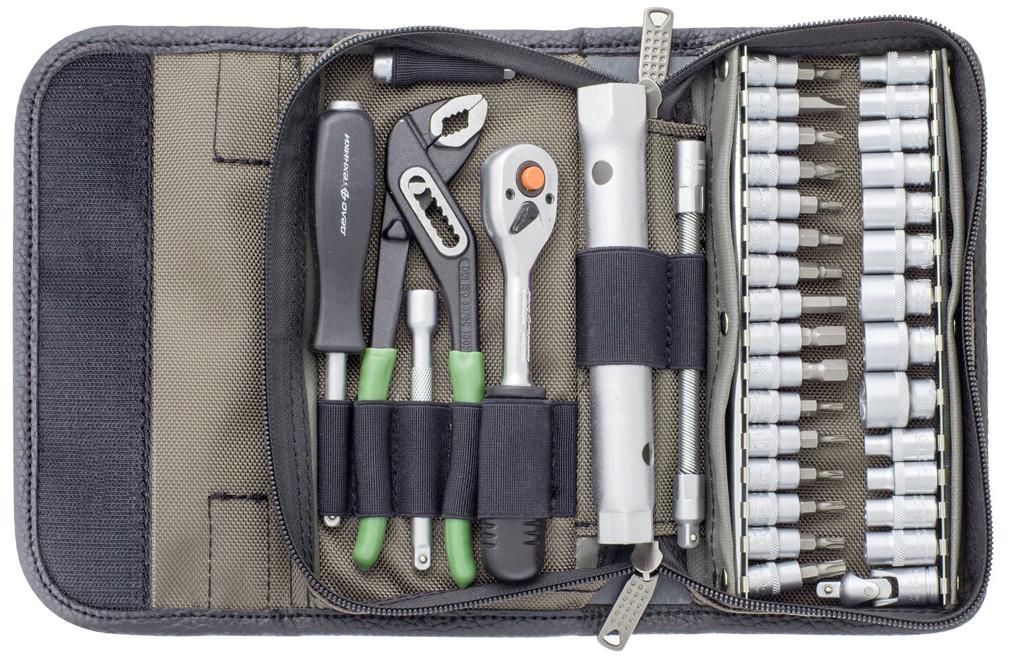 Набор головок 1/4 с инструментом в фирменной сумке 37 предметов ДелоТехники 600937