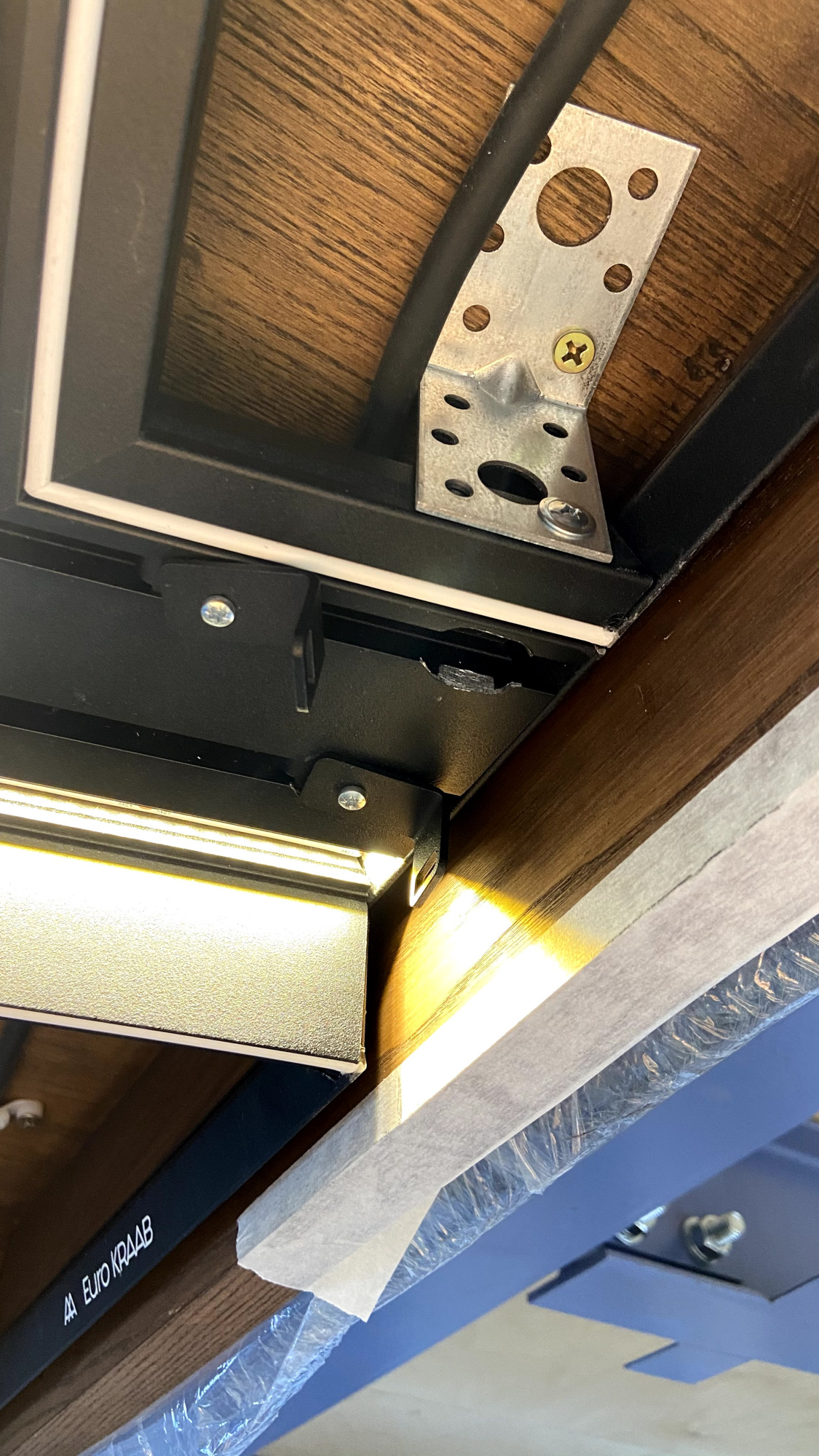 Петля заглушка карниза SLOTT Parsek черная 61.7.2